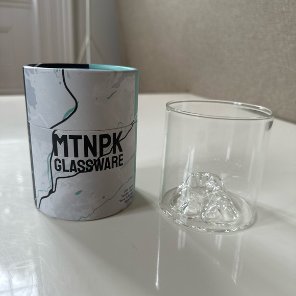 MTNOK Glassware Lake Louise tumbler glass - Picture 2 of 4